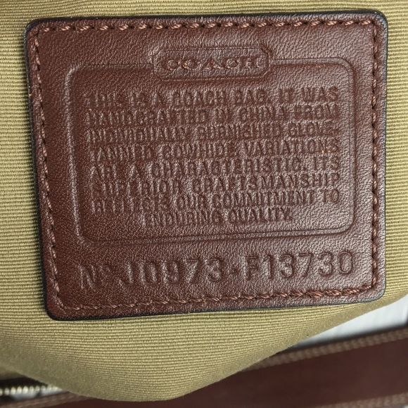 Vintage Coach SOHO Pleated Brown Leather Curved Shoulder Bag - Picture 12 of 14